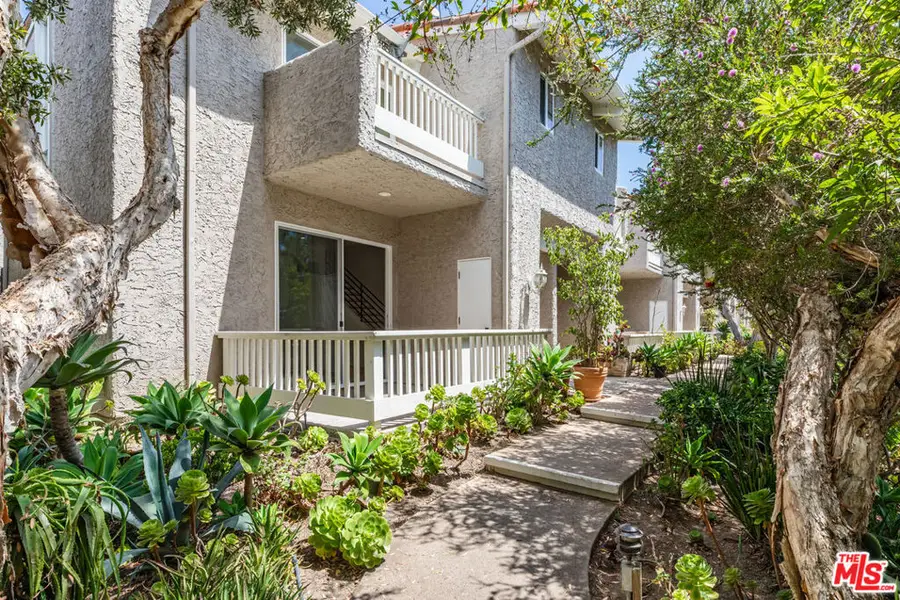 28368 Rey De Copas Lane, Malibu, CA 90265 - Image #2