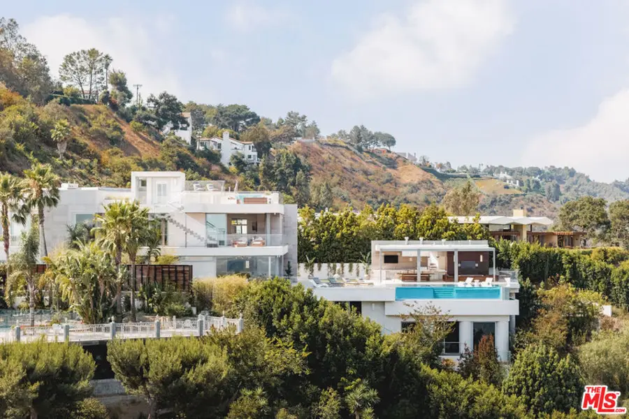 1460 Laurel Way, Beverly Hills, CA 90210 - Image #2