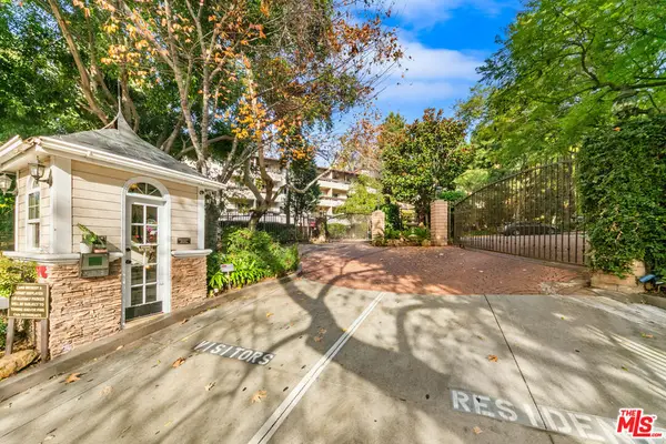 2700 E Cahuenga Boulevard #3204, Los Angeles, CA 90068