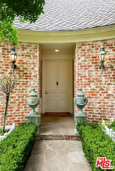 601 Woodruff Avenue, Los Angeles, CA 90024 - Image #2