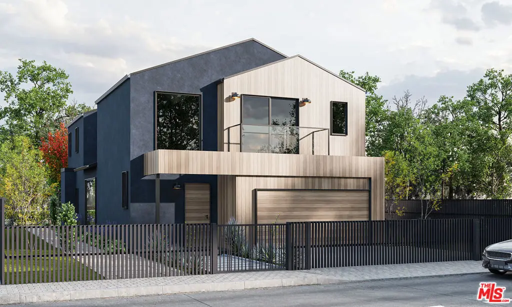 2040 Glencoe Avenue, Venice, CA 90291 - Image #1