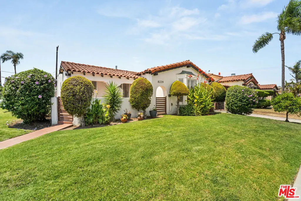 8229 S Mariposa Avenue, Los Angeles, CA 90044 - Image #1