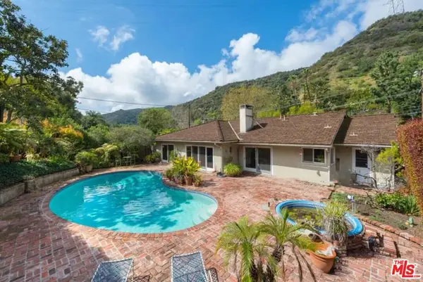 3480 Mandeville Canyon Road, Los Angeles, CA 90049
