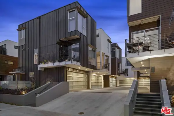 7193 W Formosa Fusion Court, Los Angeles, CA 90046