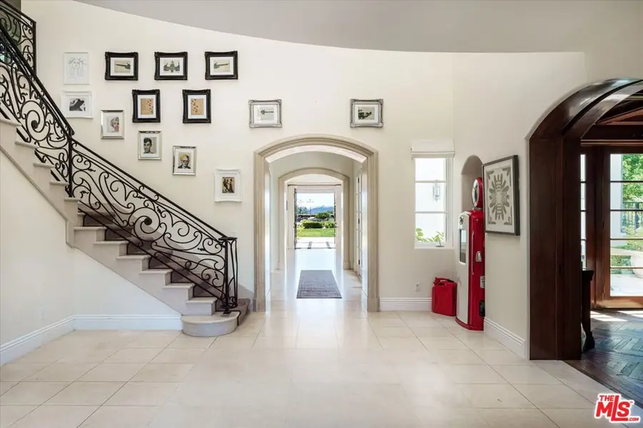 2481 Summitridge Drive, Beverly Hills, CA 90210 - Image #3