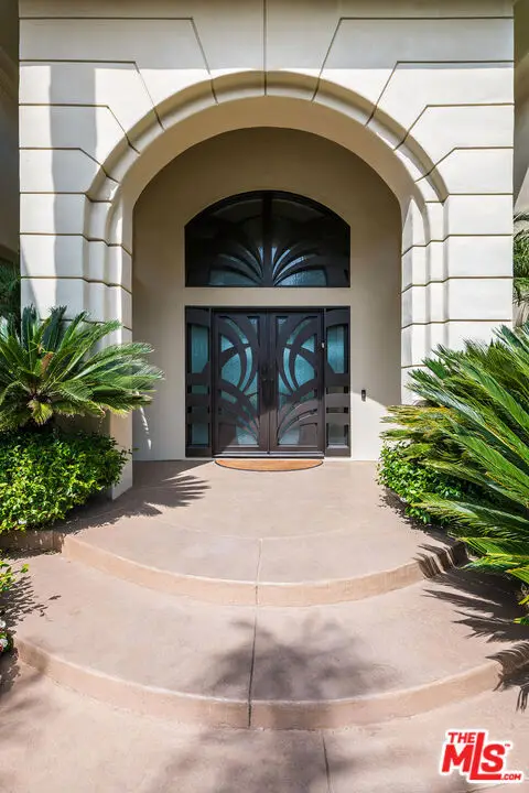 12145 Summit Court, Beverly Hills, CA 90210 - Image #3