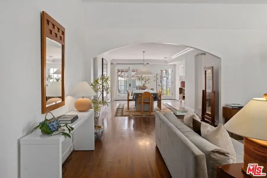 4654 Denny Avenue, Toluca Lake, CA 91602 - Image #2