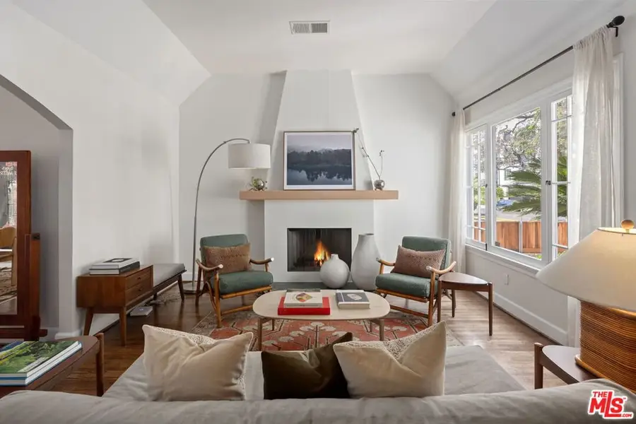 4654 Denny Avenue, Toluca Lake, CA 91602 - Image #3