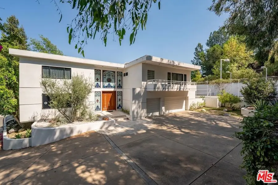 15656 Crownridge Place, Sherman Oaks, CA 91403 - #2
