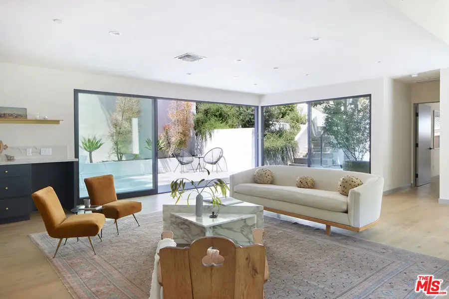 9843 Yoakum Drive, Beverly Hills, CA 90210 - Image #3