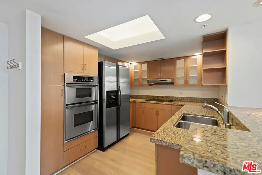 13700 Marina Pointe Drive #1411, Marina Del Rey, CA 90292 - Image #3