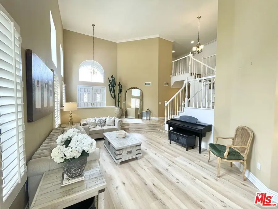 23604 Sunderland Court, Valencia, CA 91354 - Image #3