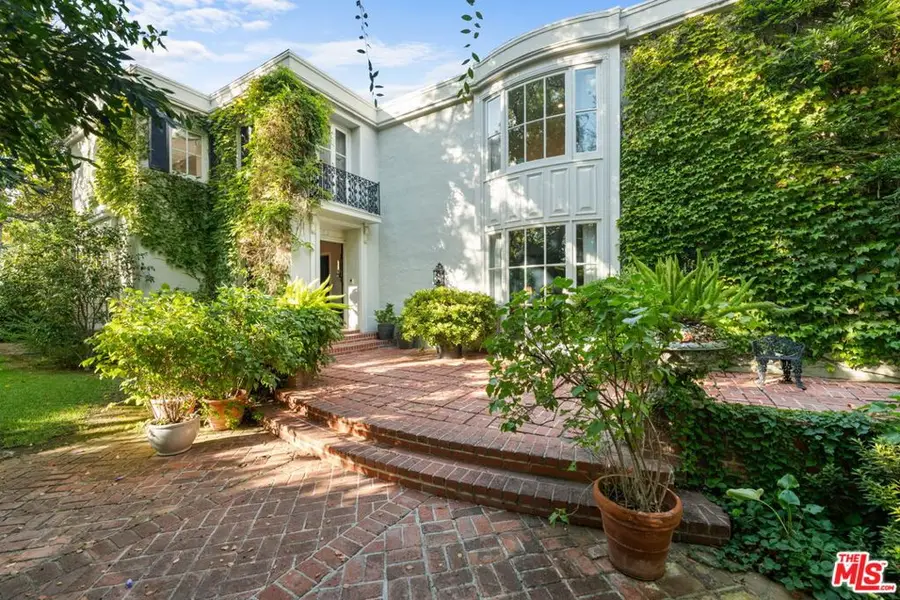 1110 Benedict Canyon Drive, Beverly Hills, CA 90210 - Image #2