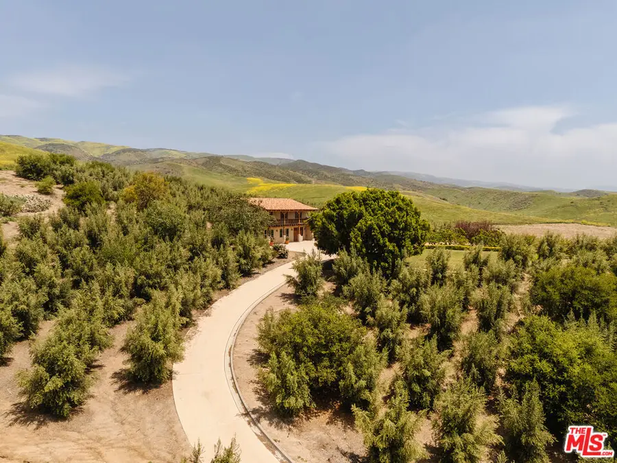 15101 Middle Ranch Road, Moorpark, CA 93021 - Image #2