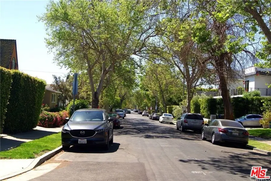 853 N Mansfield Avenue, Los Angeles, CA 90038 - Image #2