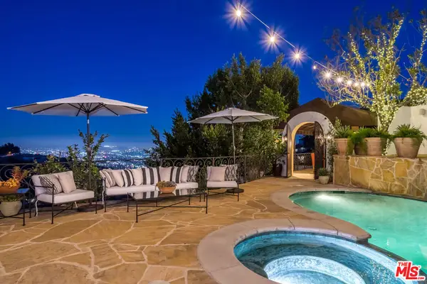 8148 Mannix Drive, Los Angeles, CA 90046