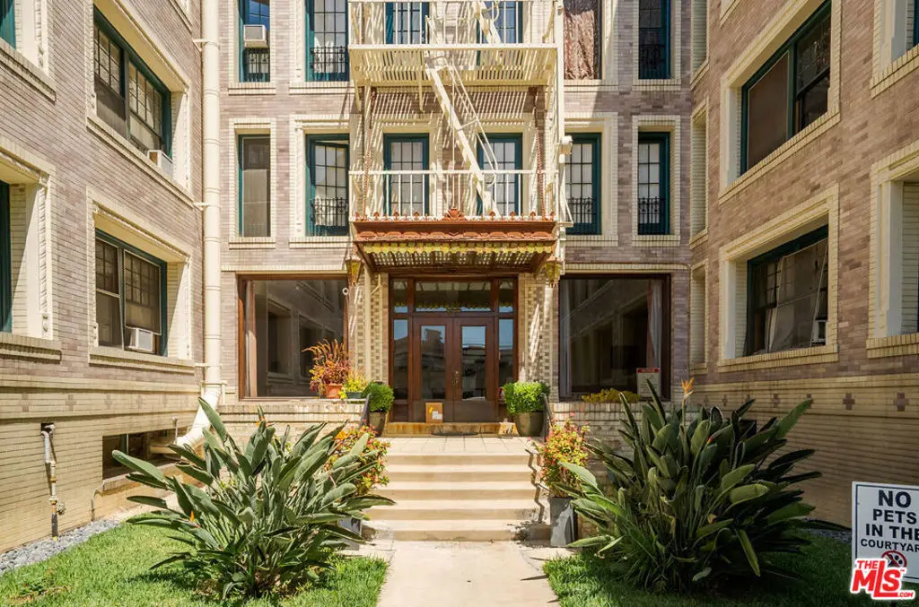 2121 James M Wood Boulevard #415, Los Angeles, CA 90006 - Image #1