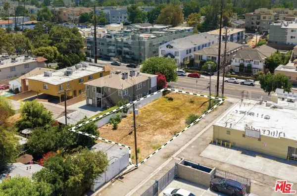 10945 Moorpark Street, North Hollywood, CA 91602