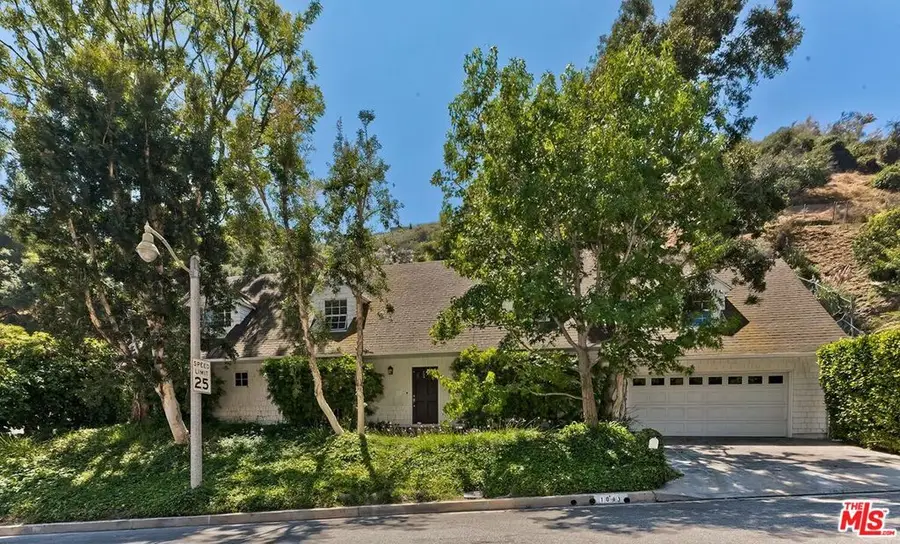 1041 Chantilly Road, Los Angeles, CA 90077 - Image #2