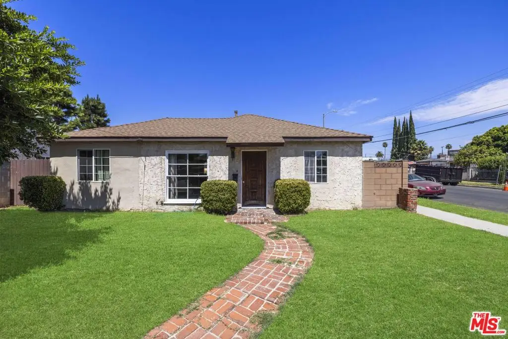 21001 Gault Street, Canoga Park, CA 91303 - #1