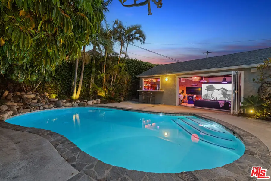 8044 Cowan Avenue, Los Angeles, CA 90045 - Image #3