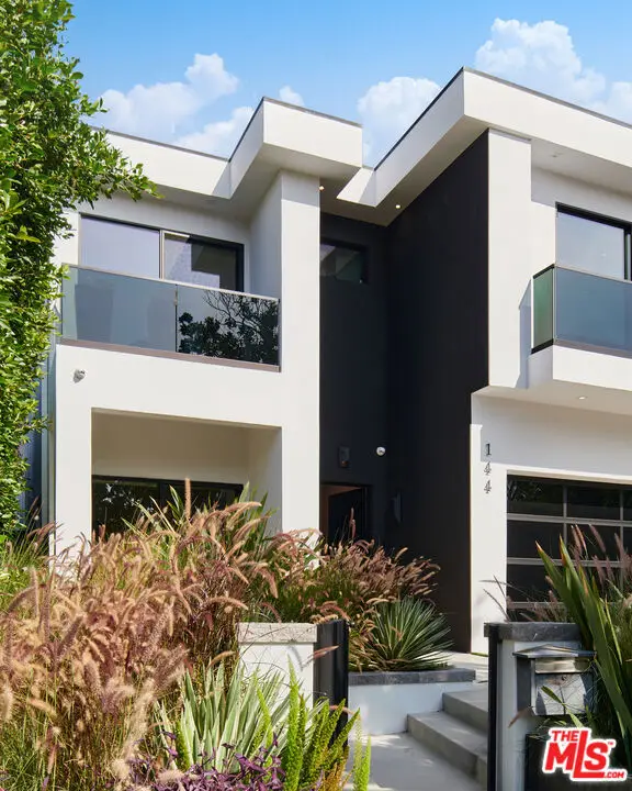 144 N Bowling Green Way, Los Angeles, CA 90049 - Image #3