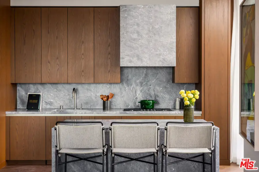 211 W Elm Court #39A, Los Angeles, CA 90067 - Image #3