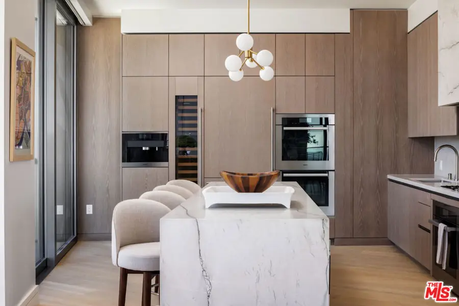 211 W Elm Court #39B, Los Angeles, CA 90067 - Image #3