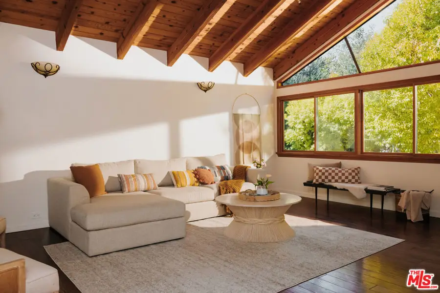 25620 Nebo Dr, Calabasas, CA 91302 - Image #3