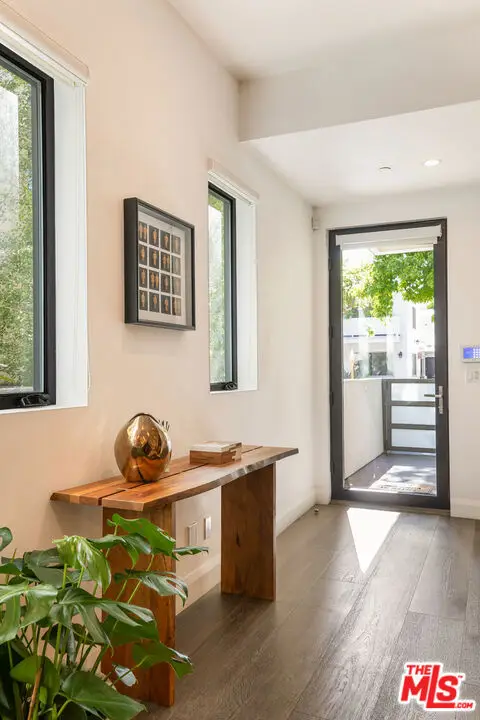 732 Huntley Drive #A, West Hollywood, CA 90069 - Image #2