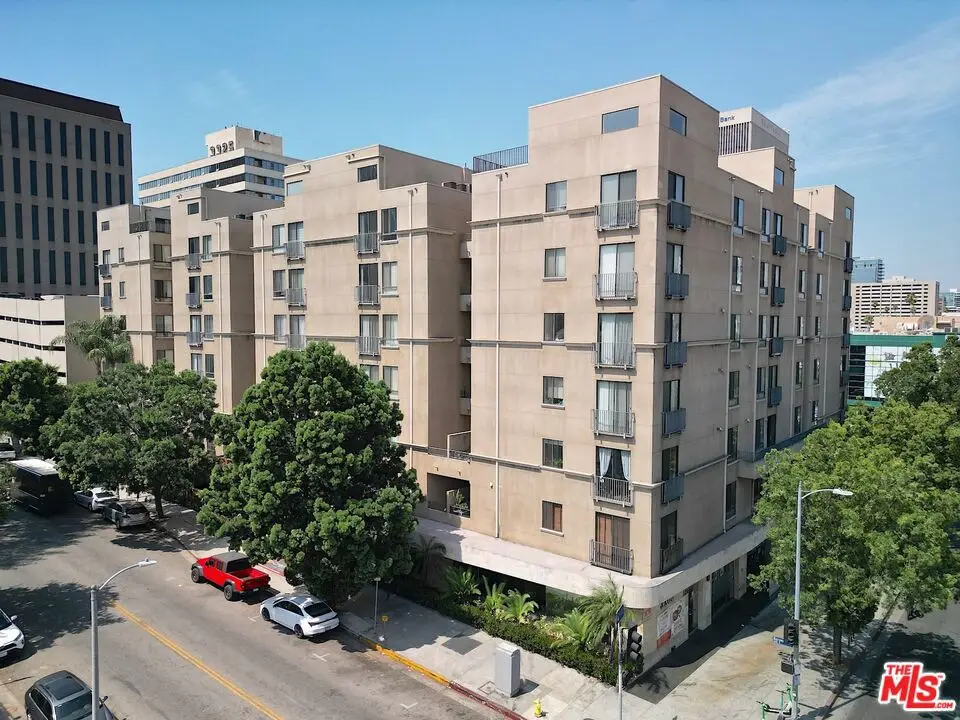 625 S Berendo Street #310, Los Angeles, CA 90005 - Image #1