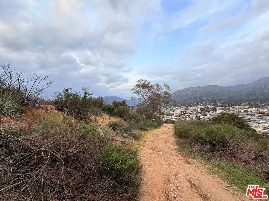 9727 N Estaban Way, Tujunga, CA 91042 - Image #3