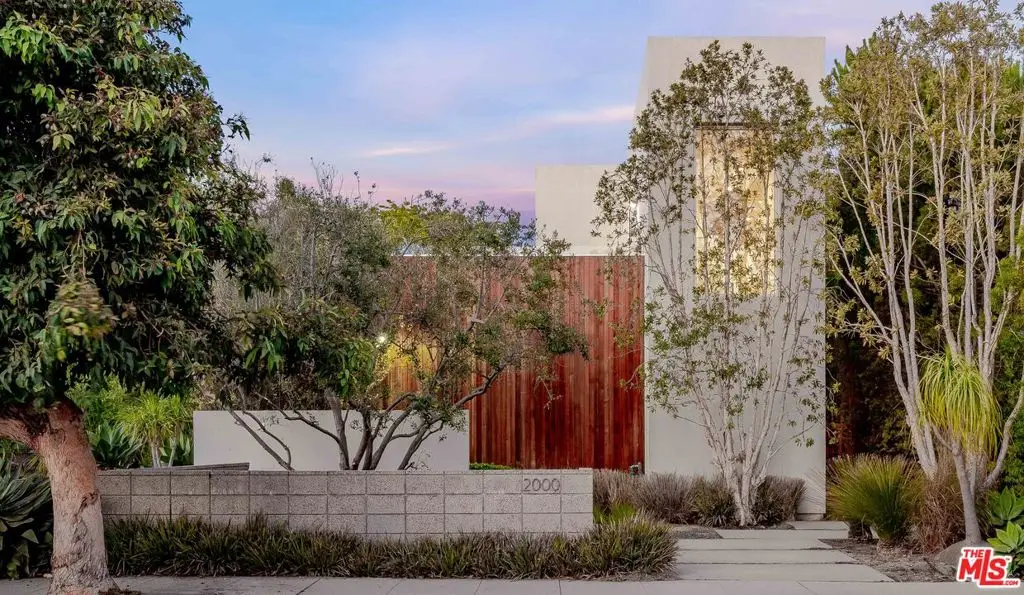 2000 Walnut Avenue, Venice, CA 90291 - Image #1