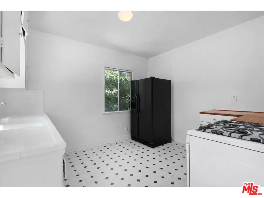 975 Lucile Avenue, Los Angeles, CA 90026 - Image #3