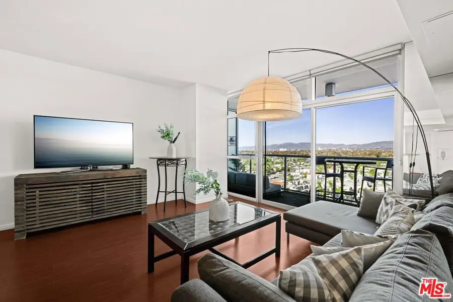 13700 Marina Pointe Drive #1007, Marina Del Rey, CA 90292 - Image #2