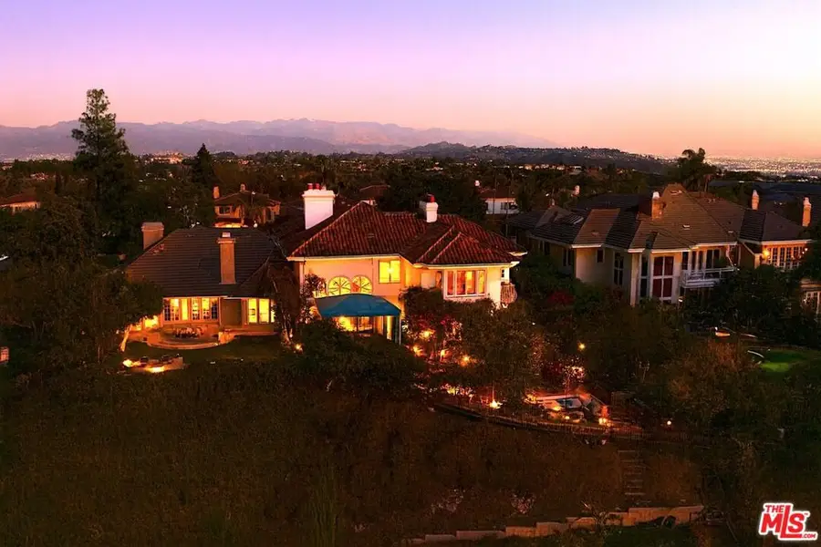 2113 Stoney Hill Road, Los Angeles, CA 90049 - Image #3