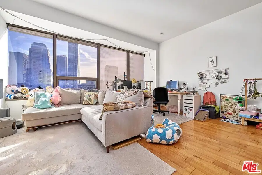 1100 Wilshire Boulevard #2108, Los Angeles, CA 90017 - Image #3