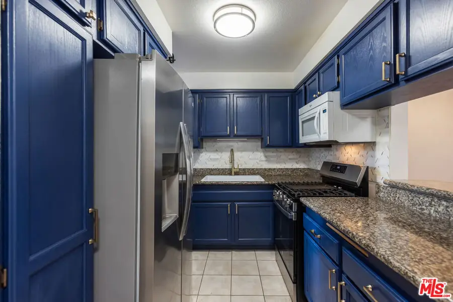 15215 Magnolia Boulevard #131, Sherman Oaks, CA 91403 - Image #2