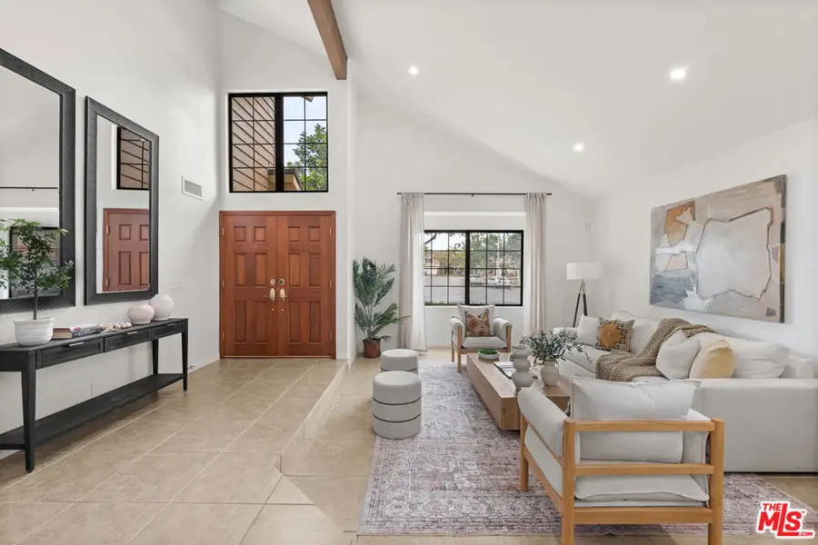 6514 S Copperwood Avenue, Inglewood, CA 90302 - #2