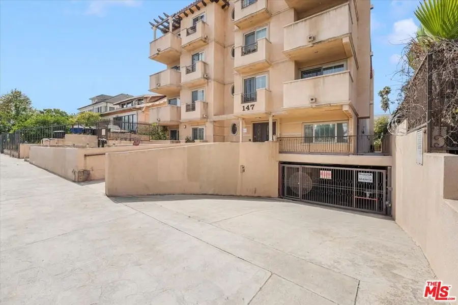 147 N Berendo Street #202, Los Angeles, CA 90004 - Image #3