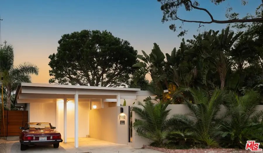 2102 Ridgemont Drive, Los Angeles, CA 90046 - Image #2