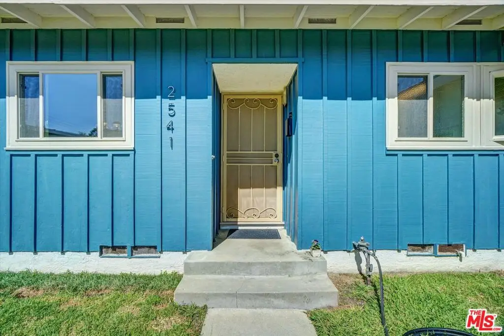 2541 Gondar Avenue, Long Beach, CA 90815 - #1