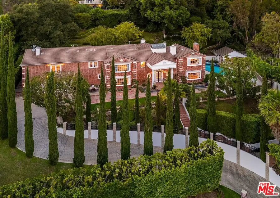 725 N Faring Road, Los Angeles, CA 90077 - Image #2