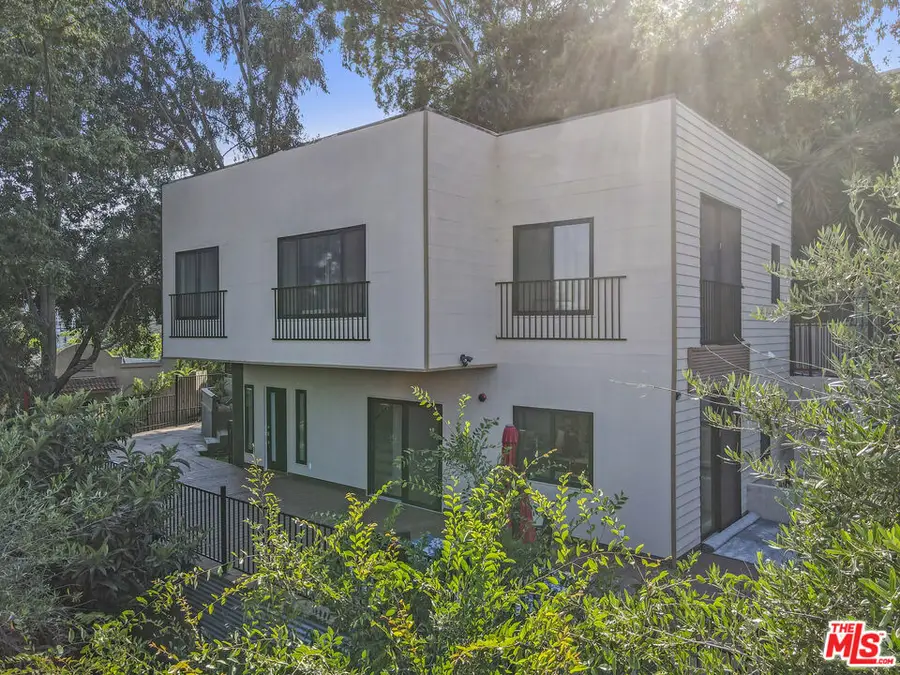 2315 Loma Vista Place, Los Angeles, CA 90039 - Image #2