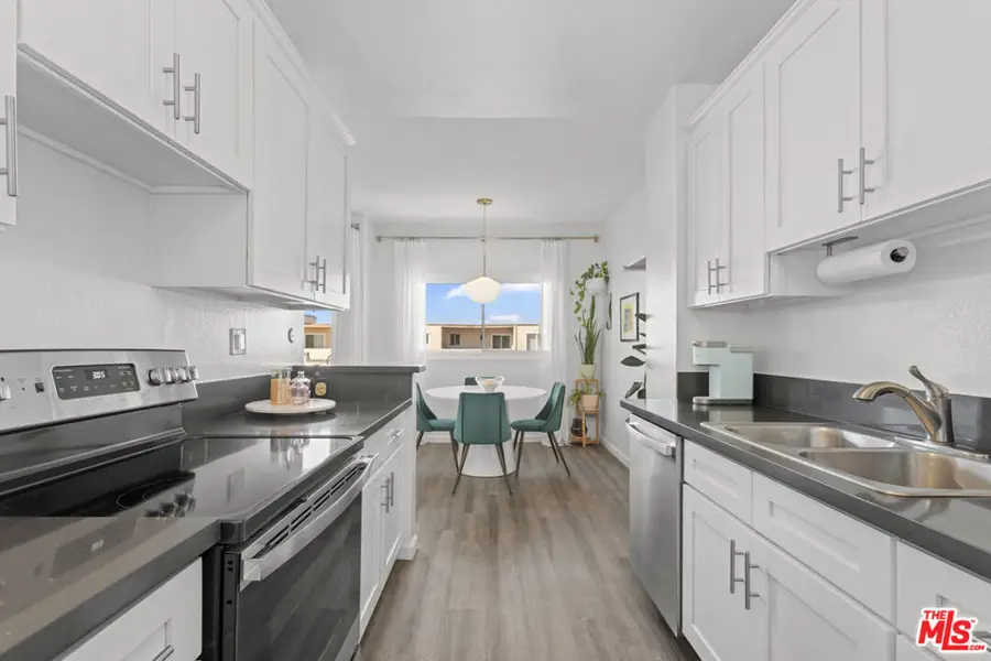 5414 Newcastle Avenue #50, Encino, CA 91316 - Image #3