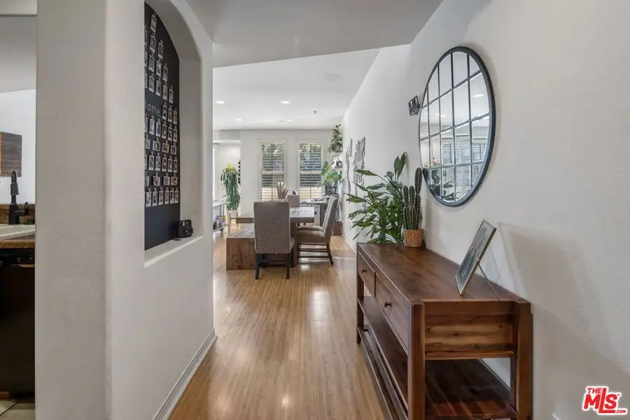 4400 Cartwright Avenue #102, North Hollywood, CA 91602 - Image #2