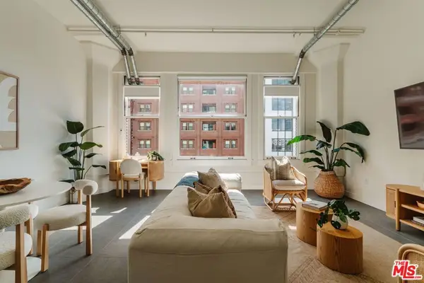 939 S Broadway #404, Los Angeles, CA 90015