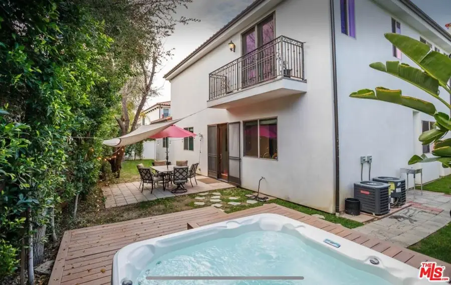 19246 Liam Lane, Tarzana, CA 91356 - Image #2