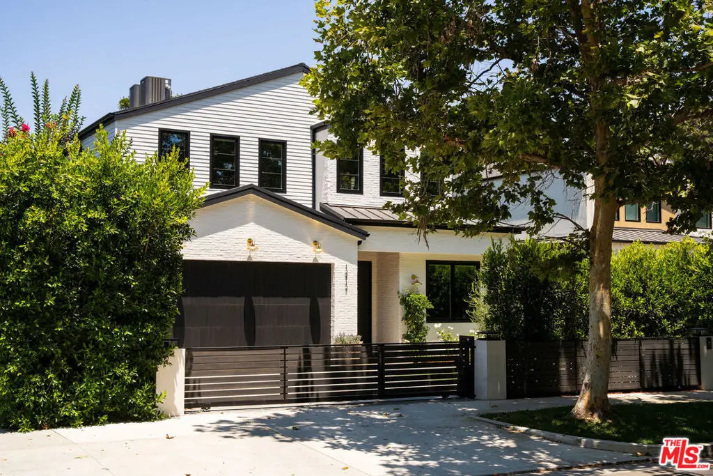 12117 Maxwellton Road, Studio City, CA 91604 - Image #1