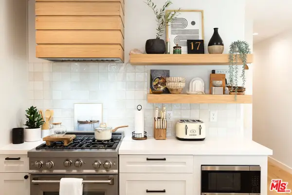 17 Sunset Avenue, Venice, CA 90291